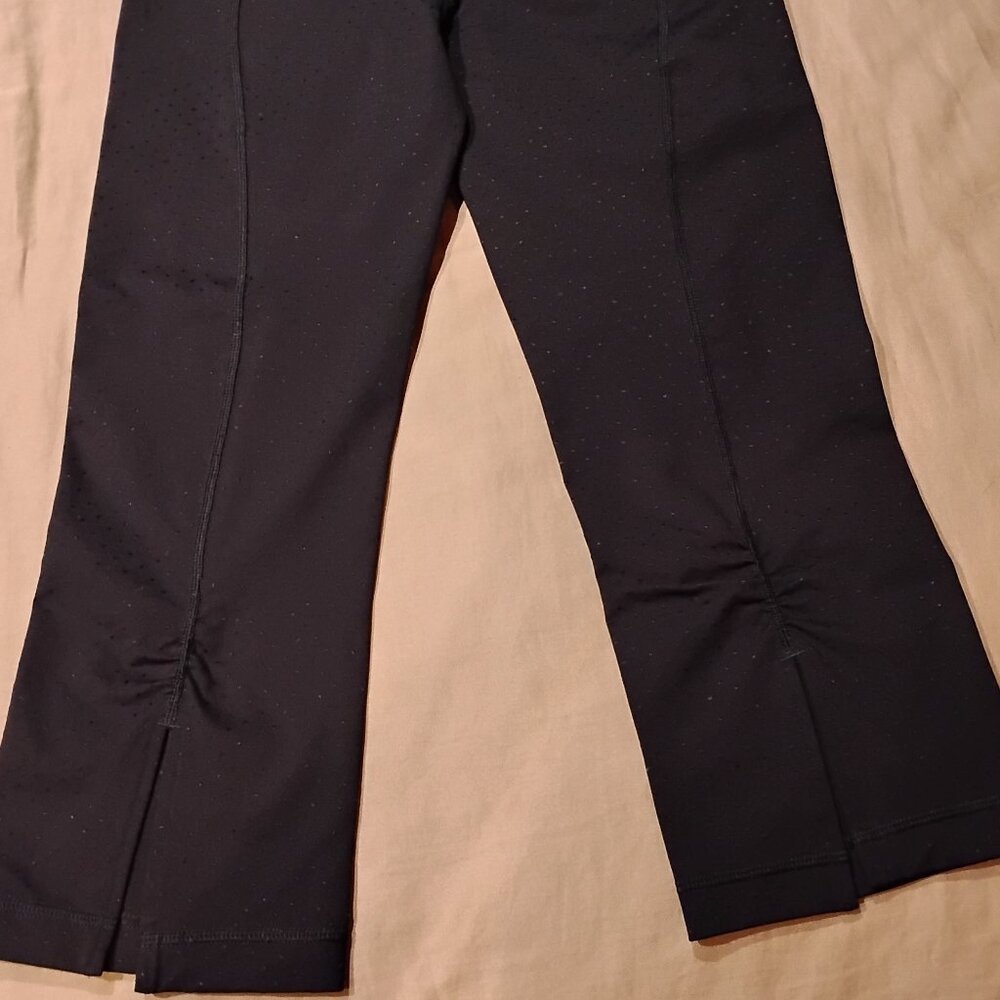 Lululemon crop yoga pants